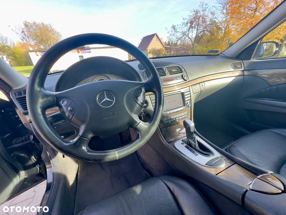 Mercedes-Benz Klasa E - 32