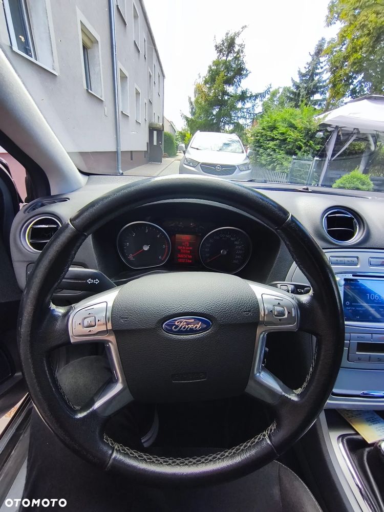 Ford Mondeo 2.0 TDCi Ghia - 10