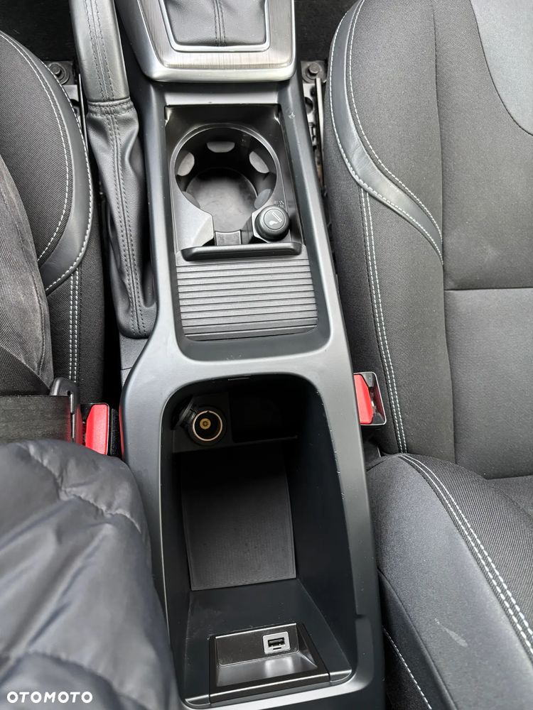 Volvo V40 D3 Geartronic Summum - 20