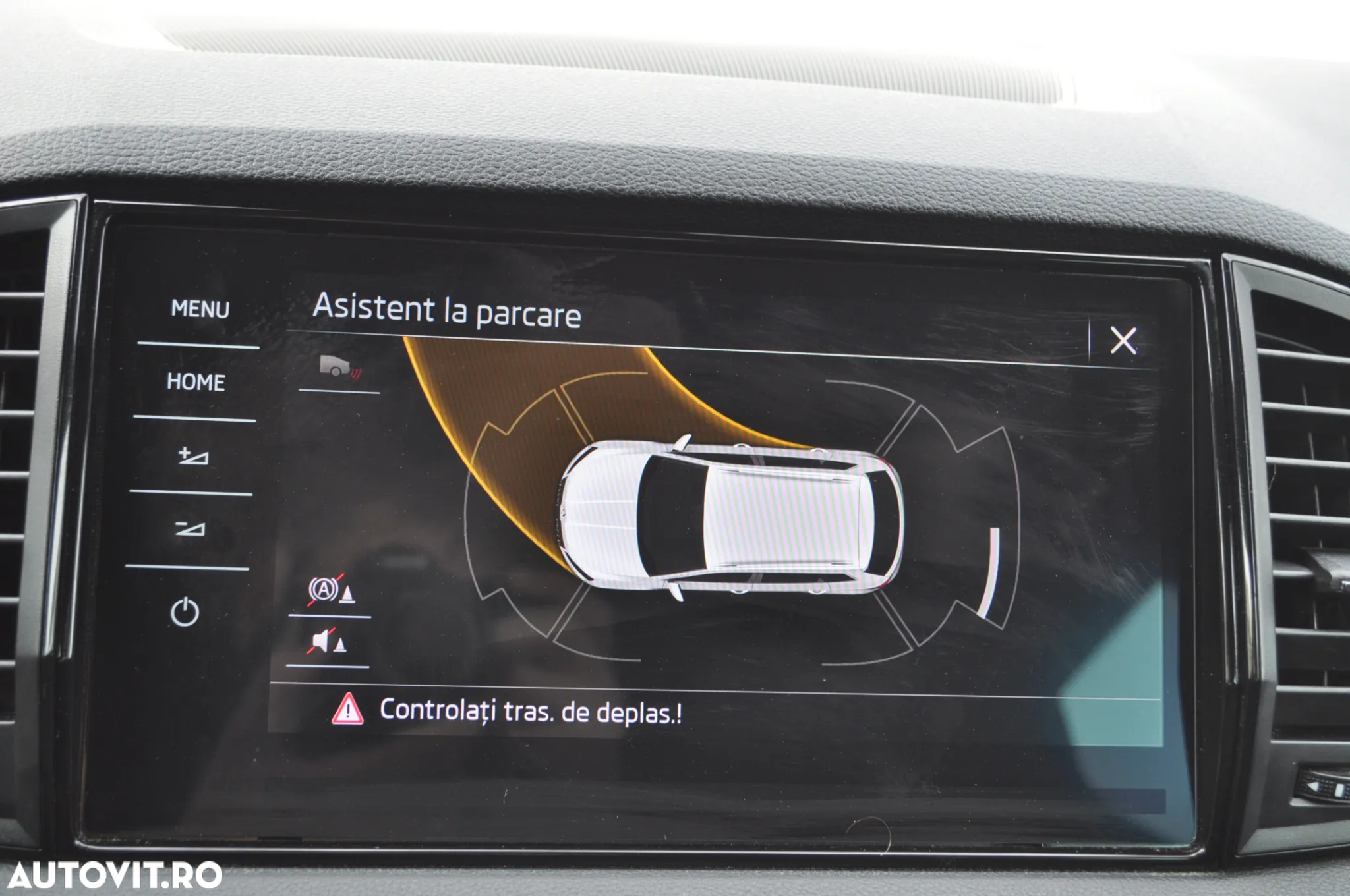 Skoda Karoq 2.0 TDI SCR Sportline - 30
