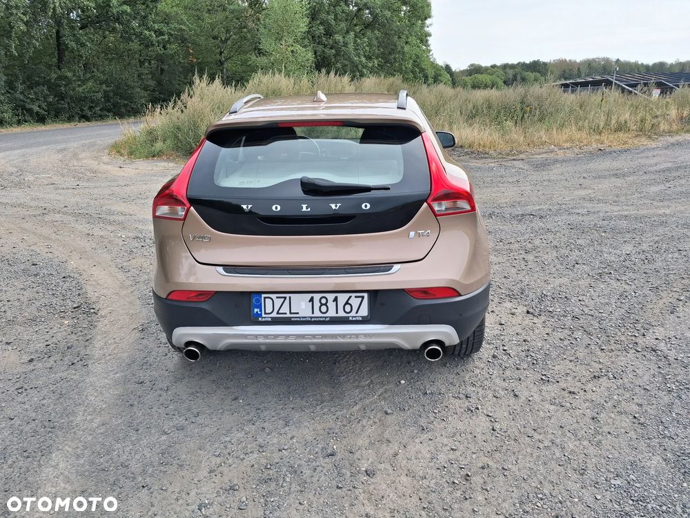 Volvo V40 T4 Momentum - 6