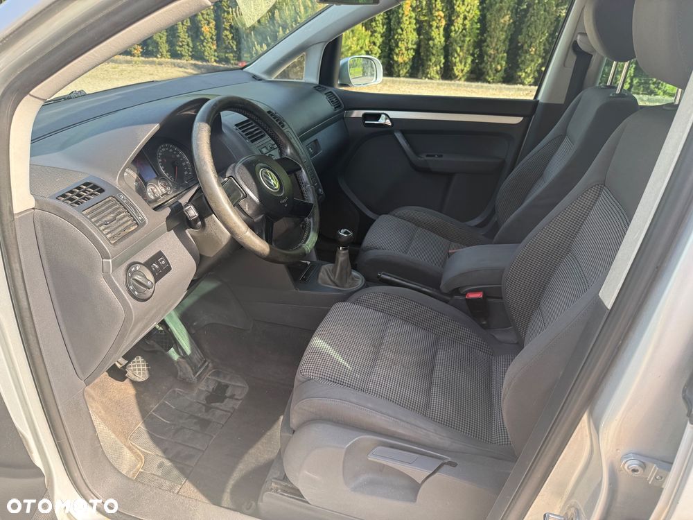 Volkswagen Touran 2.0 TDI Highline - 7