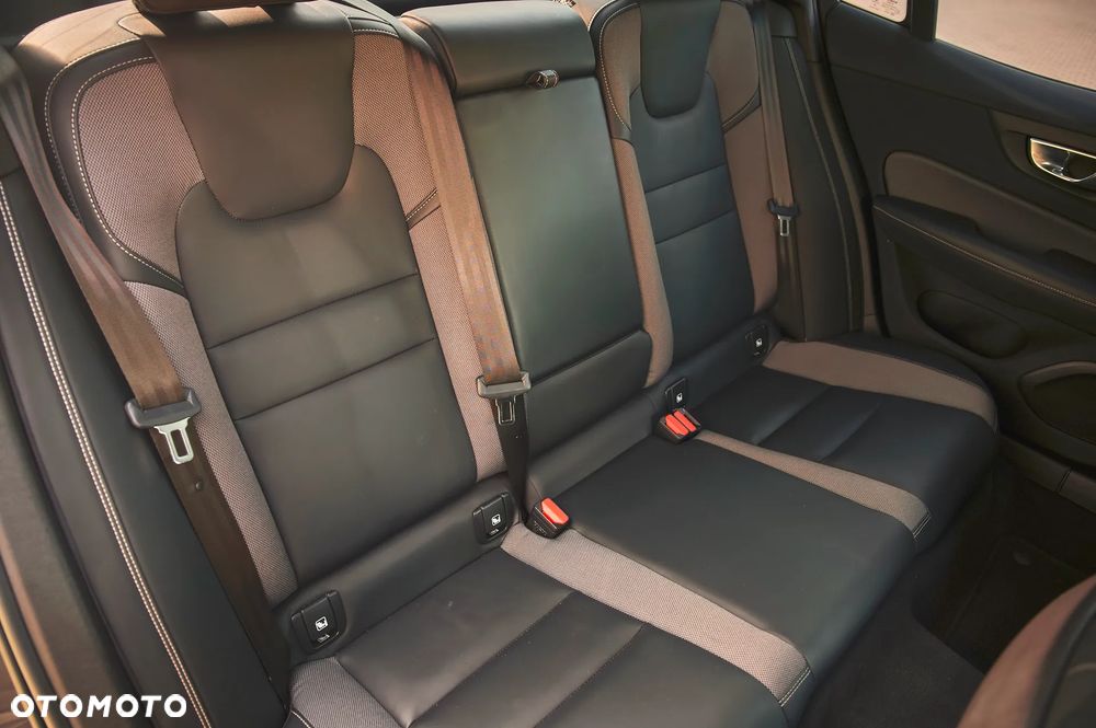 Volvo S60 B4 B Geartronic RDesign - 24