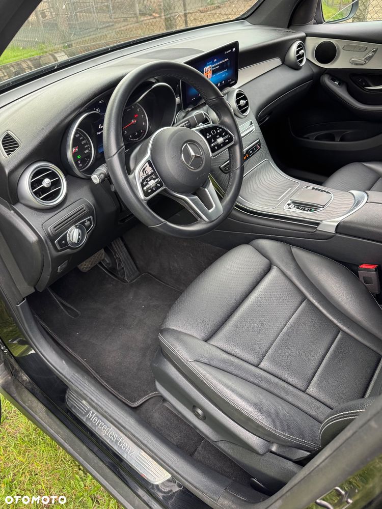Mercedes-Benz GLC 300 4Matic 9G-TRONIC Exclusive - 20