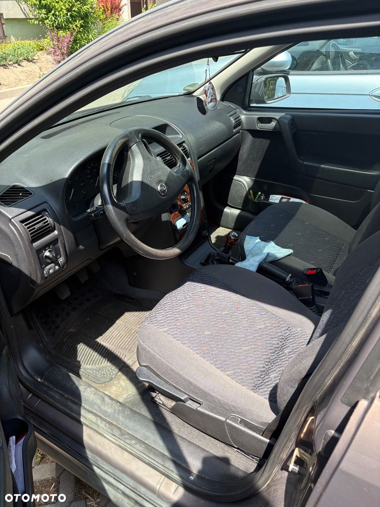 Opel Astra 1.6 - 19
