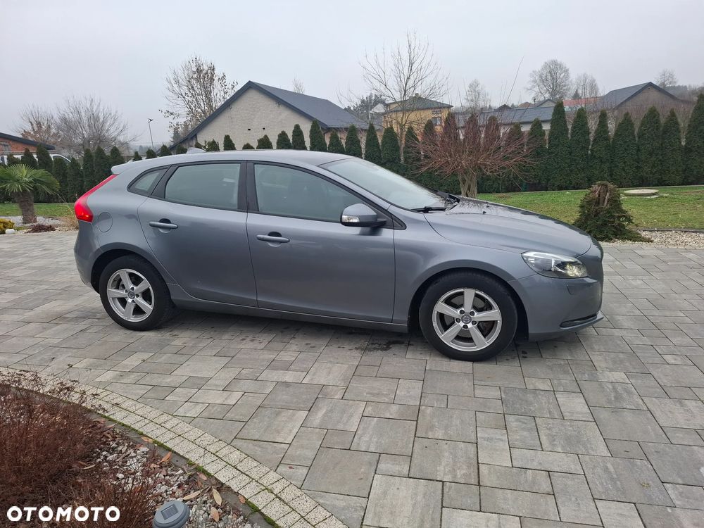 Volvo V40 T2 You - 18