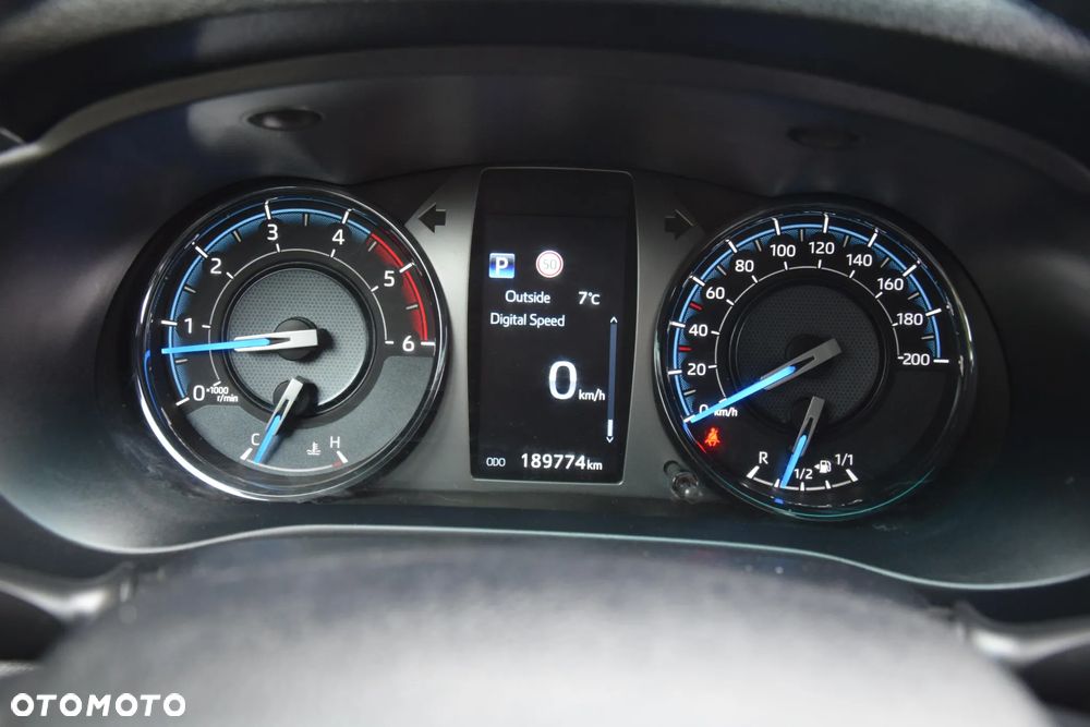 Toyota Hilux 2.8 D-4D Double Cab Invincible 4x4 - 21