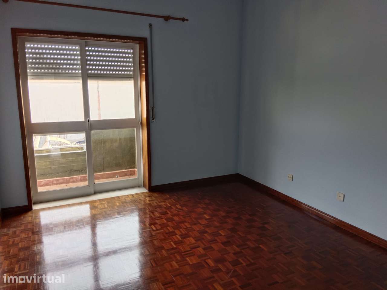 Moradia T4 com garagem, jardim e churrasqueira às portas de Aveiro. - Grande imagem: 4/19