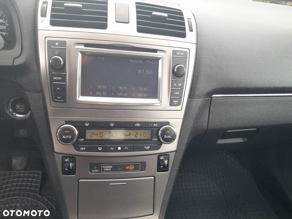Toyota Avensis 2.2 D-CAT Premium - 23