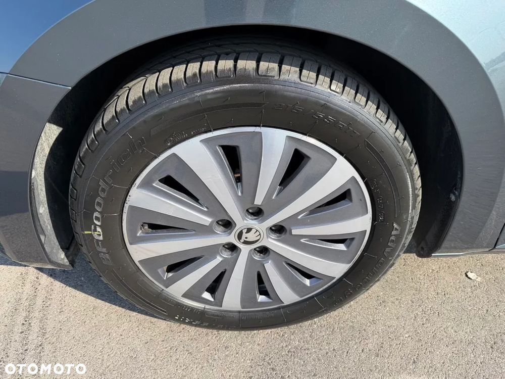 Skoda Superb 2.0 TDI SCR Style DSG - 11