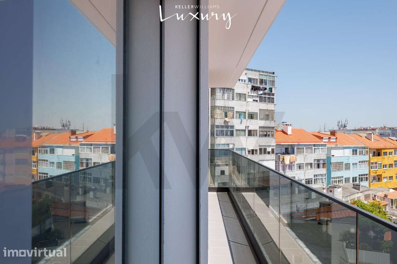 Penthouse T4 de Luxo em Almada | Escritório Privativo | 15 Minutos de - Grande imagem: 5/33