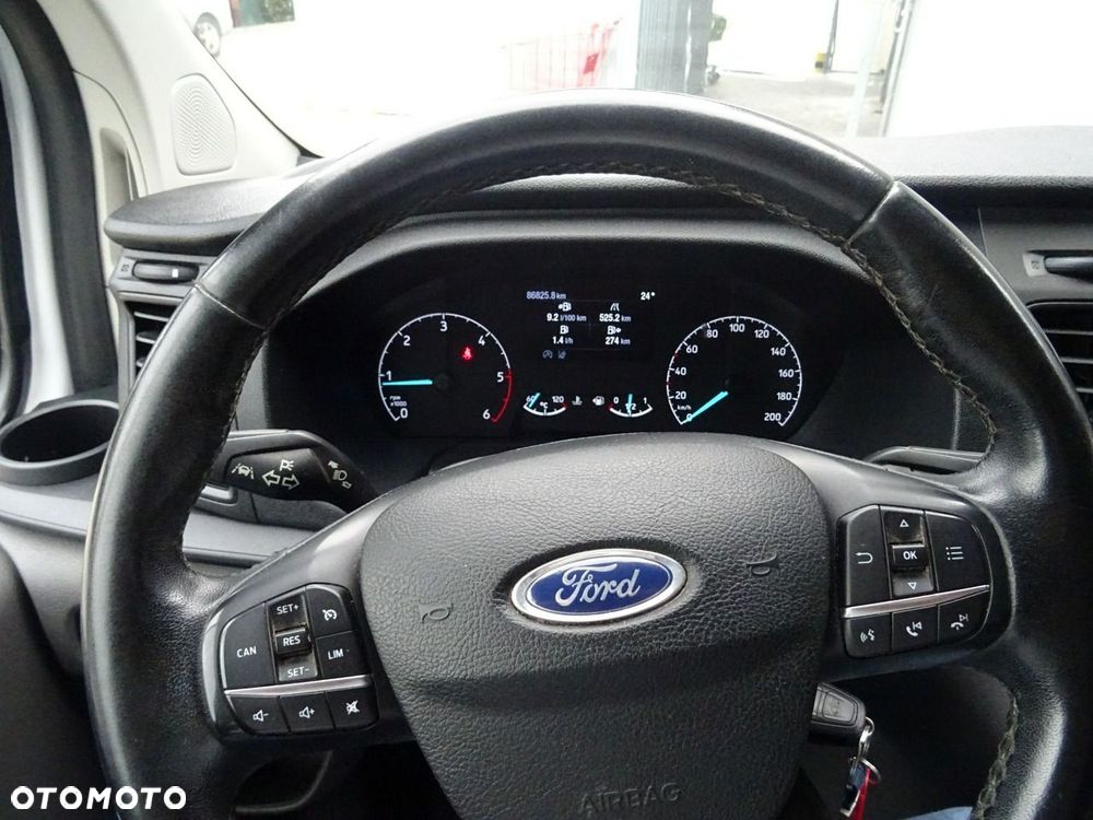 Ford Custom - 13