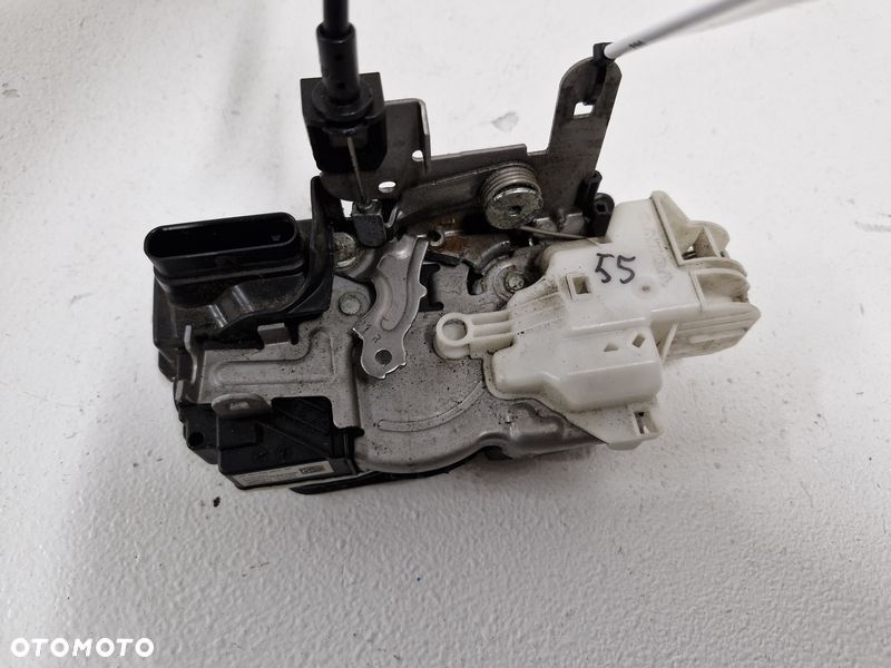 VOLVO V40 2 II ZAMEK DRZWI PRAWY TYŁ TYNY 6 PIN 31391827 - 2