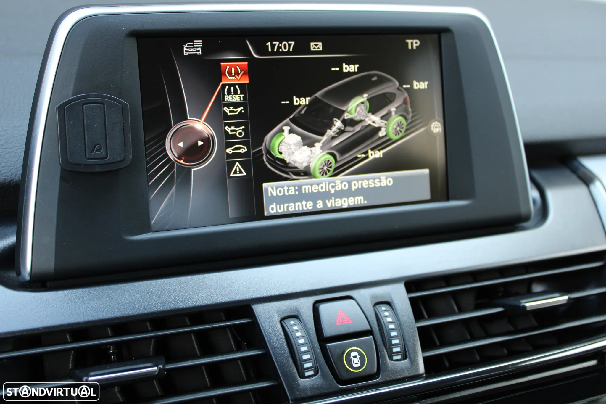 BMW 218 Active Tourer d Advantage Auto - 36