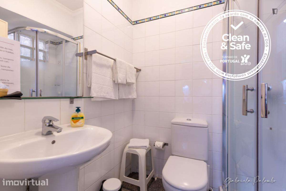 Apartamento com 1 quartos - localizado em Estrela Lisbon - Grande imagem: 2/17