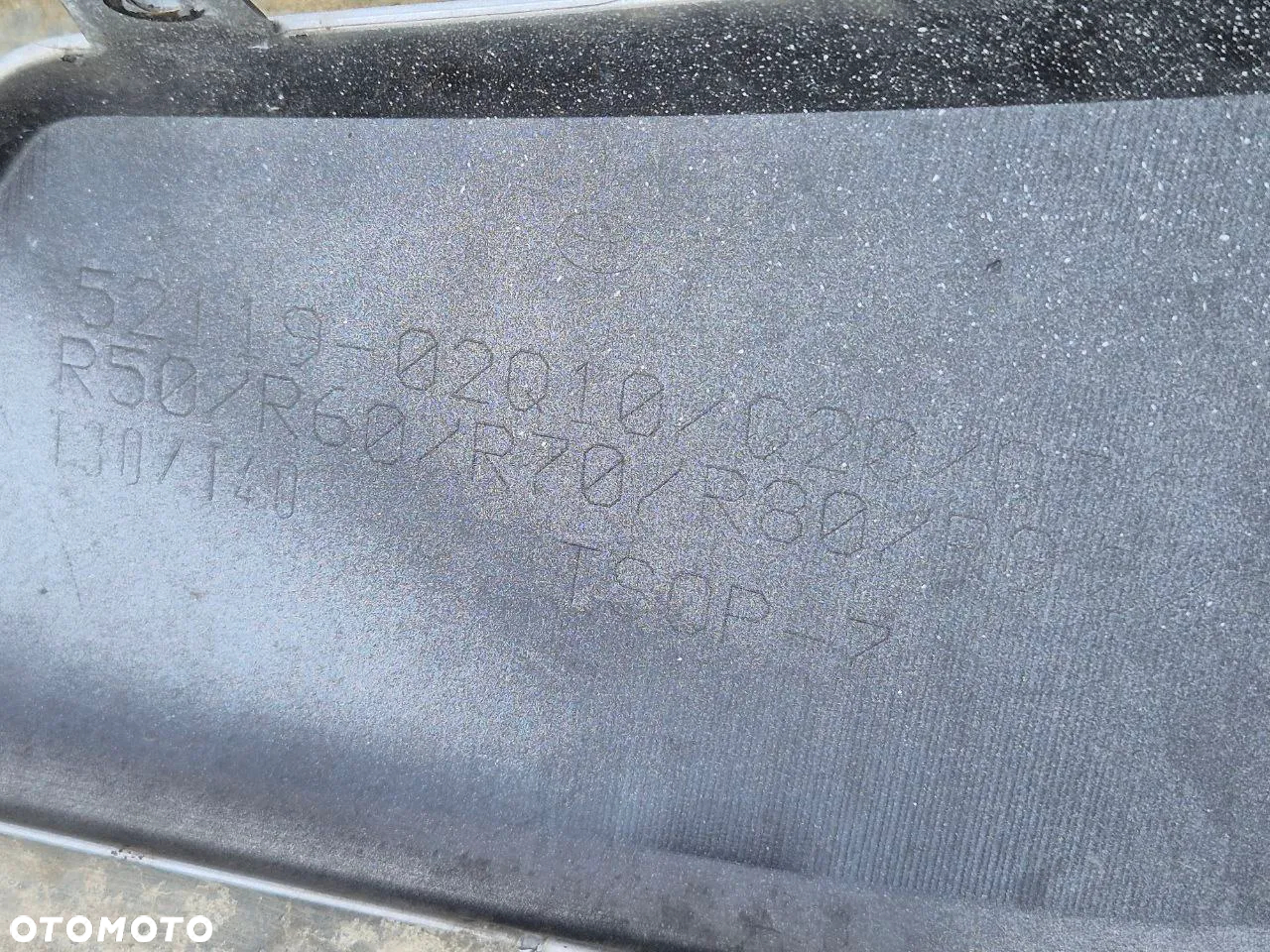 ZDERZAK TYLNI PRZEDNI TOYOTA COROLLA E21 18r> - 19