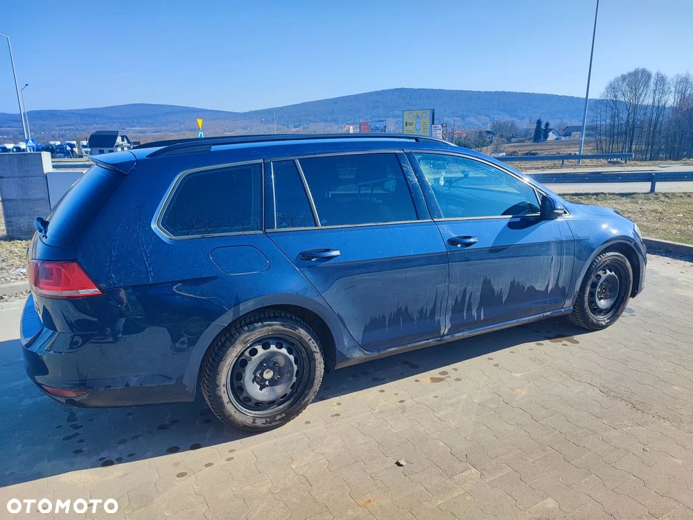 Volkswagen Golf 1.6 TDI BlueMotion Trendline - 4
