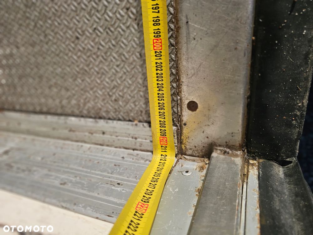 Mercedes-Benz Sprinter - 20