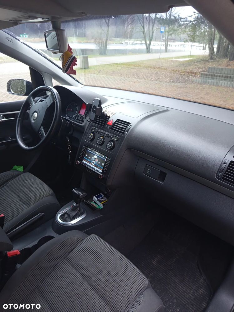 Volkswagen Touran 1.9 TDI DSG - 5