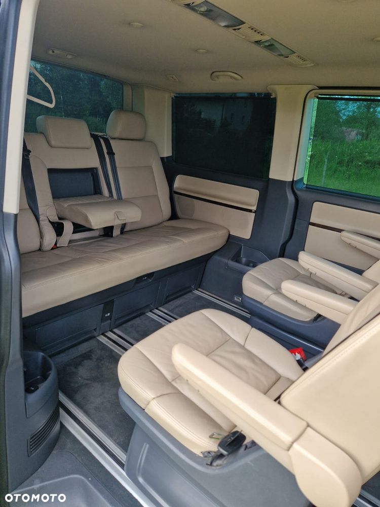 Volkswagen Multivan - 25