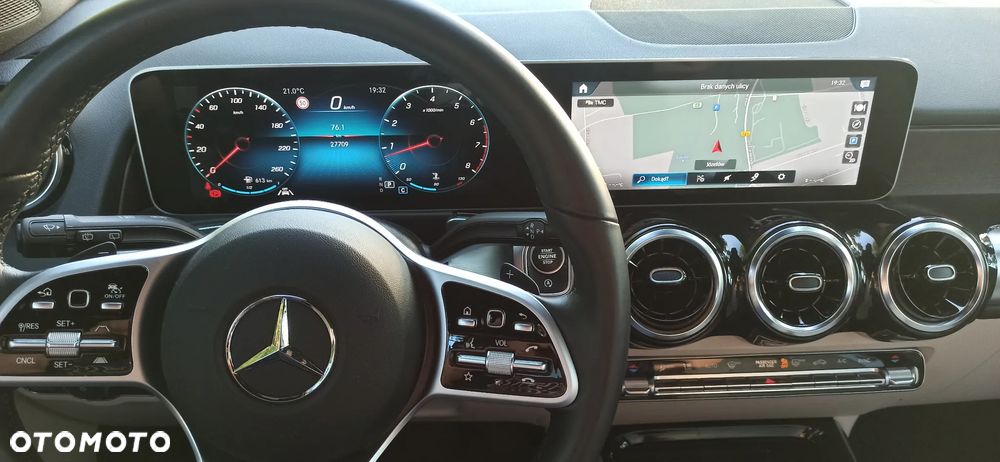 Mercedes-Benz GLB 250 4-Matic 8G-DCT - 12