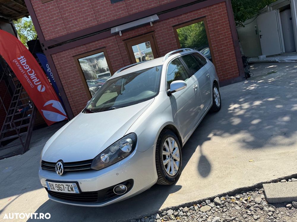 Volkswagen Golf - 1