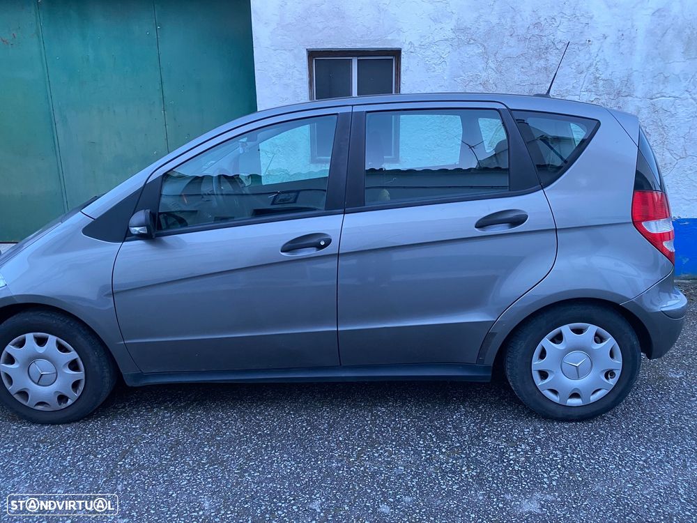 Mercedes-Benz A 150 Elegance Automatic - 4