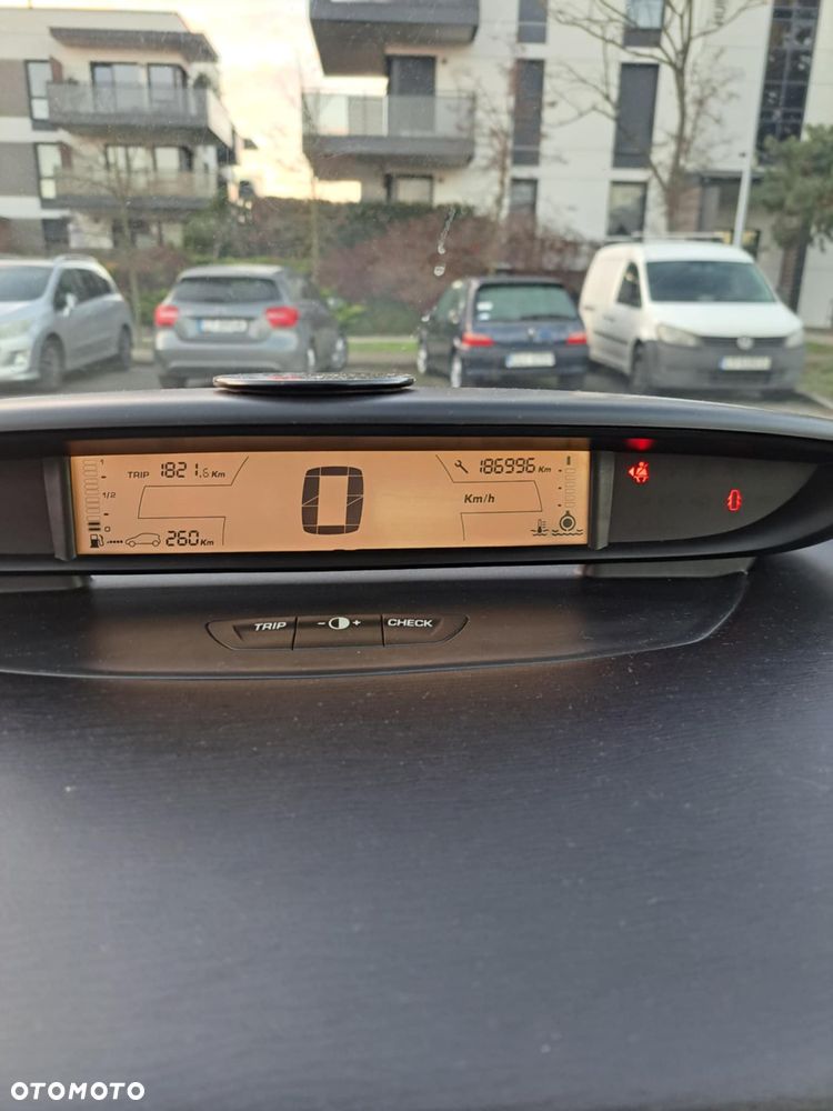 Citroën C4 1.6 HDi X - 8