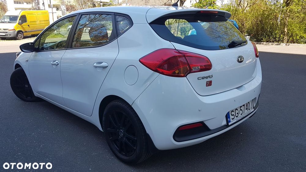 Kia Ceed - 4