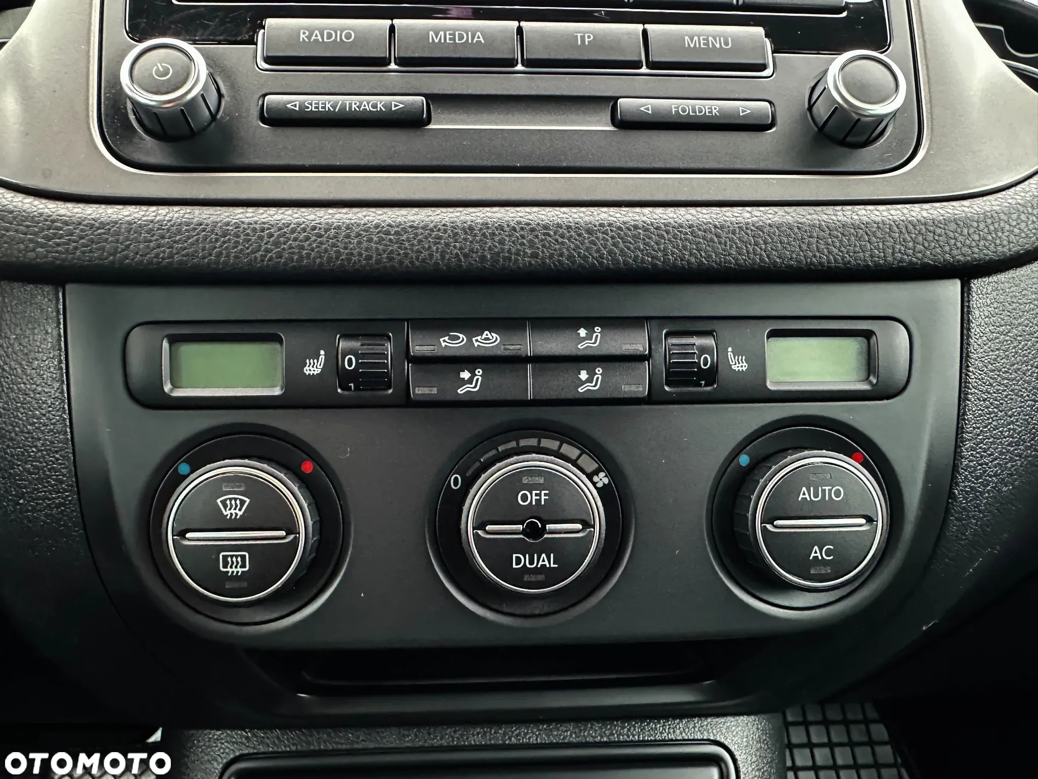 Volkswagen Tiguan 2.0 TDI DPF 4Motion BlueMotion Technology DSG Exclusive - 38