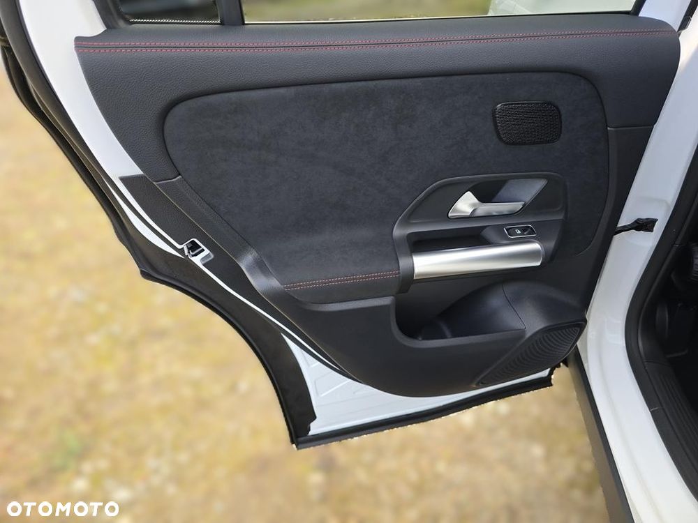 Mercedes-Benz GLA 200 mHEV AMG Line 7G-DCT - 9