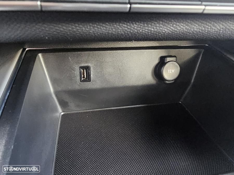 Citroën C5 Aircross 1.6 Hybrid Shine e-EAT8 - 29