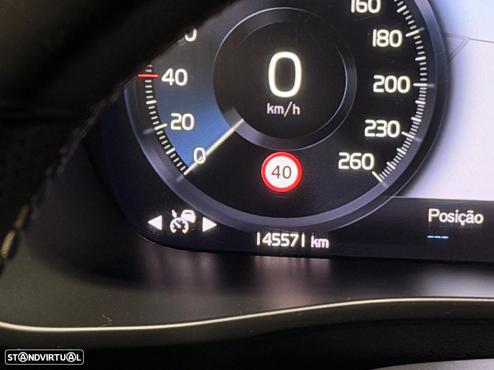 Volvo XC 40 2.0 D4 R-Design AWD - 16