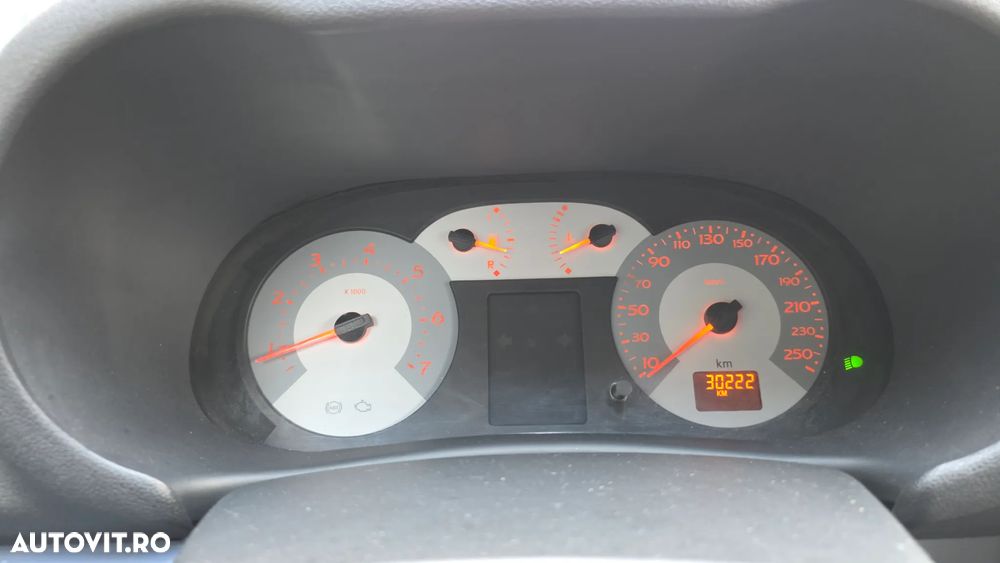 Renault Symbol 1.4 8V Expression - 9