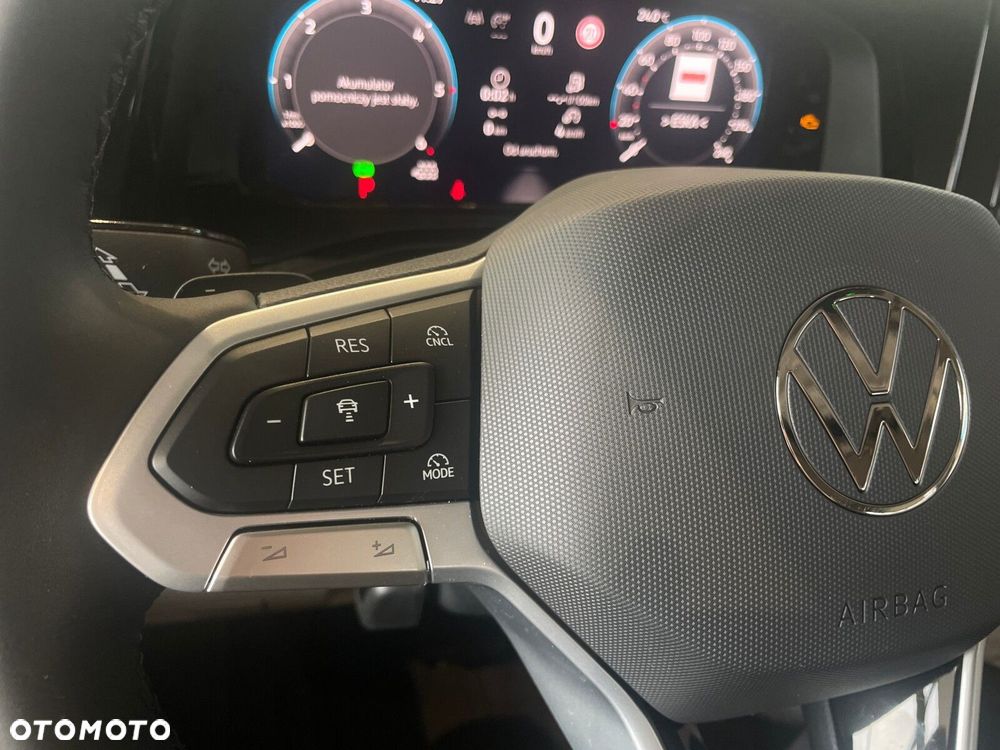 Volkswagen california Nowa California Beach silnik: 2,0 l TDI SCR 150 KM / skrzynia biegów: 7-biegowa DSG rozstaw osi: 3124 mm - 7