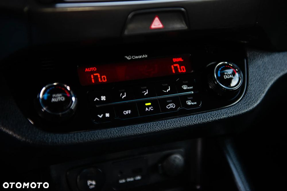 Kia Sportage 1.6 GDI 2WD Attract - 24