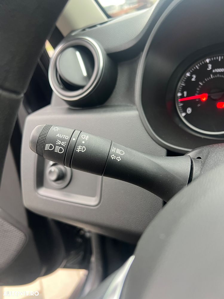 Dacia Duster 1.6 SCe Essential - 16