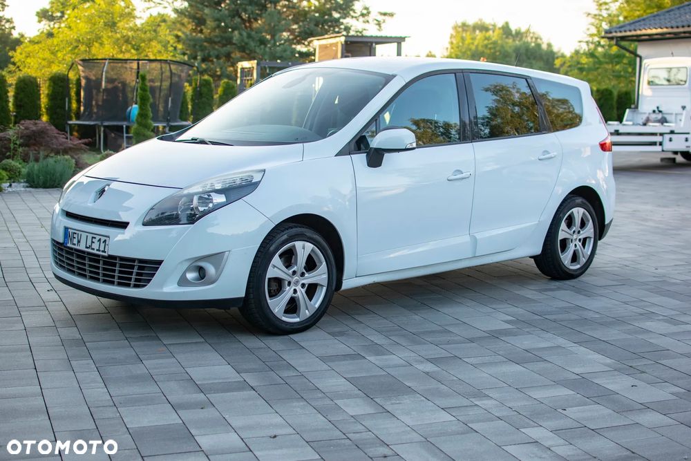 Renault Grand Scenic - 30