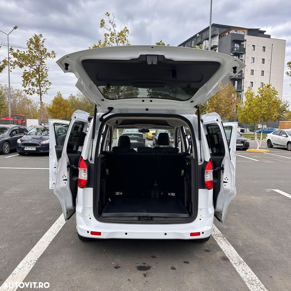 Ford Tourneo Courier 1.5 TDCi Ambiente - 12