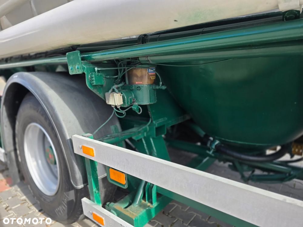 Welgro 8 komorowa PASZOWOZ SILOS 97WSL 51 m - 21