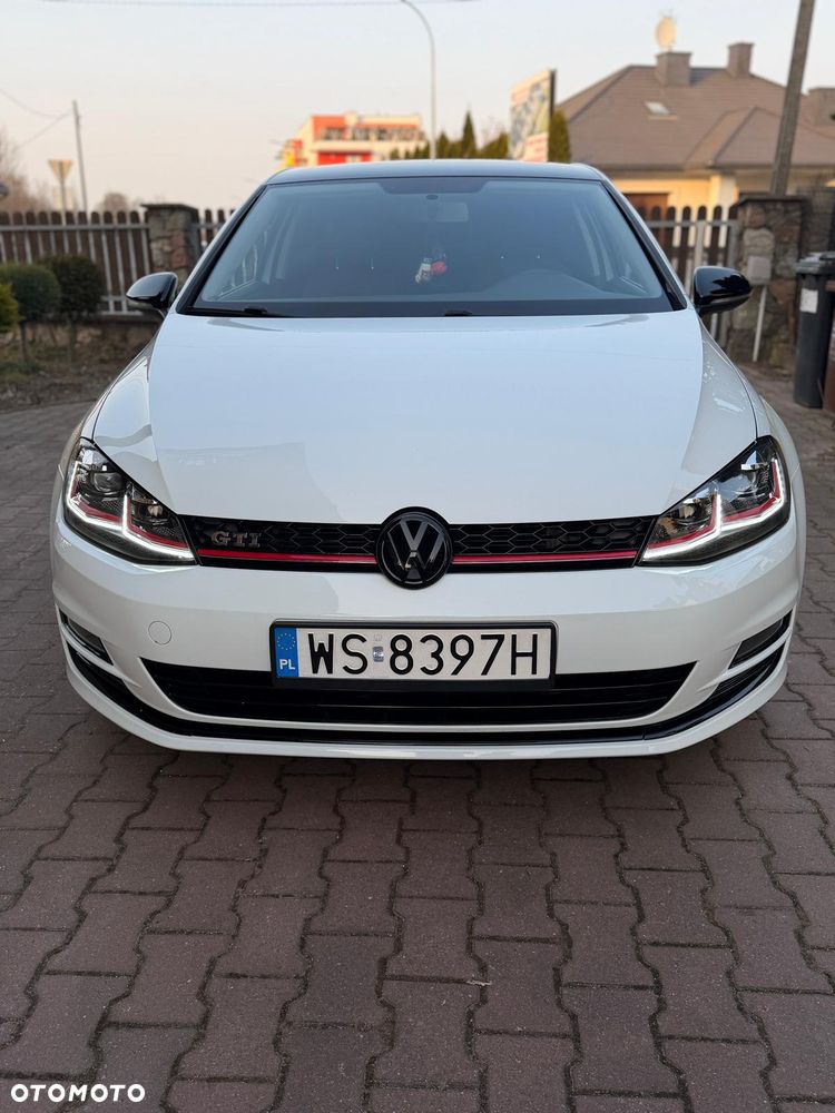 Volkswagen Golf 1.6 TDI BMT Highline DSG - 1