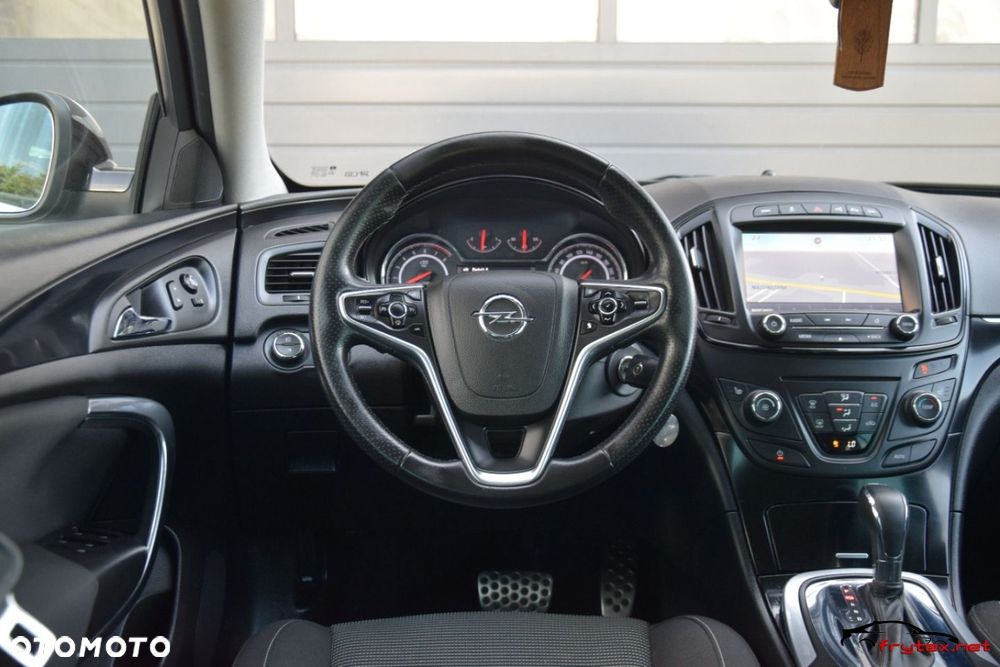 Opel Insignia - 32