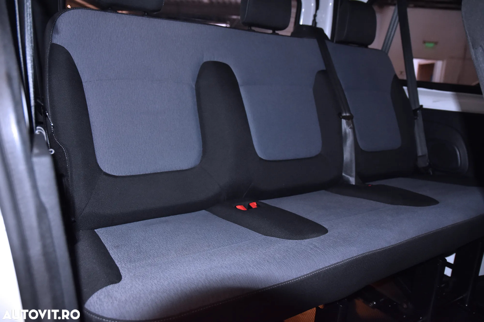 Opel Vivaro - 13