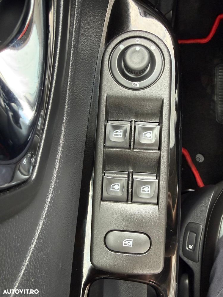 Renault Captur ENERGY dCi 90 EDC XMOD - 30