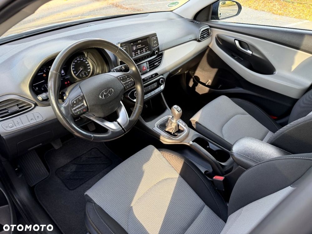 Hyundai i30 1.4 Comfort - 14