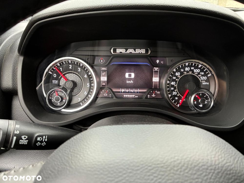 RAM 1500 5.7 Quad Cab Bighorn - 6