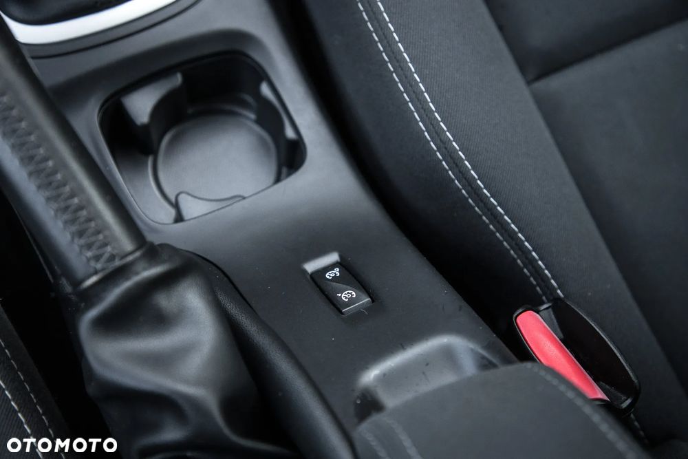 Renault Megane TCe 180 Dynamique - 24