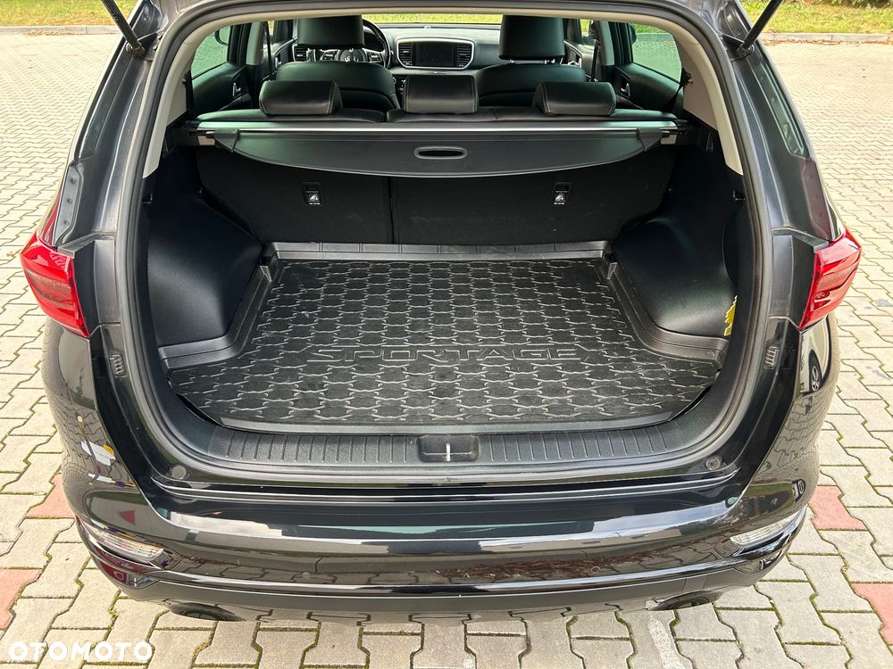 Kia Sportage 1.6 GDI Black Edition 2WD - 32
