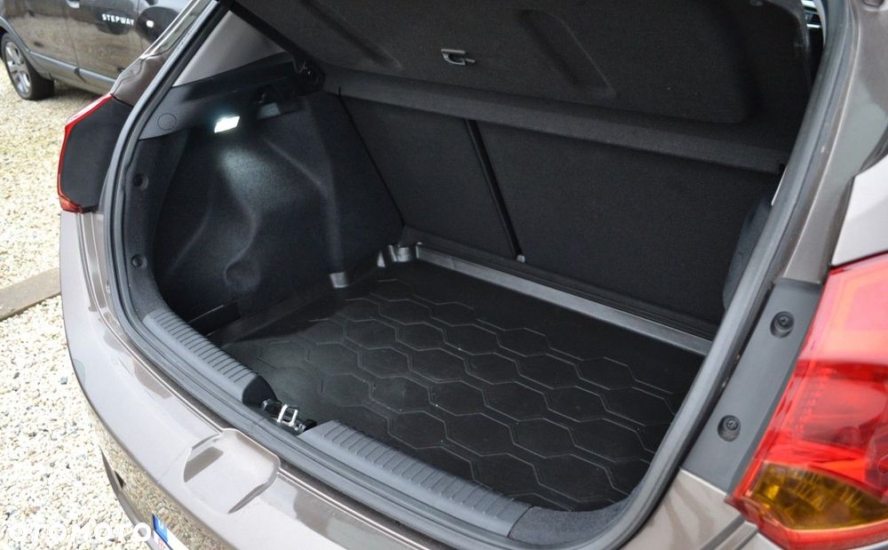 Kia Ceed 1.6 GDI ISG Dream-Team Edition - 34