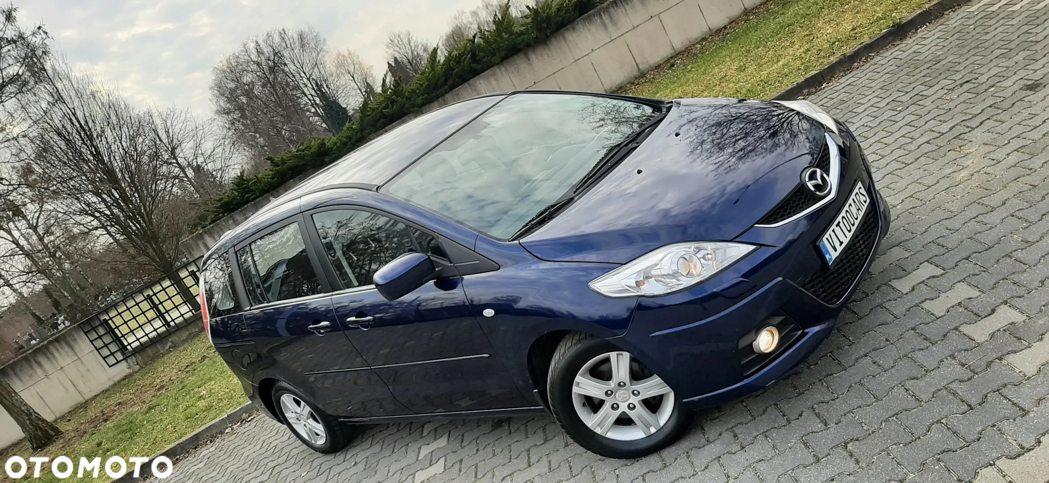 Mazda 5 - 8